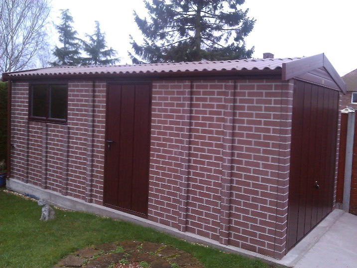 BROWN BRICK APEX ROOF GARAGE