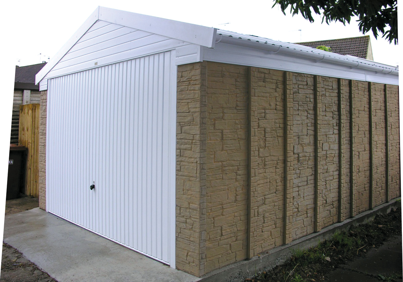 EXTRA HIGH STONE APEX ROOF GARAGE